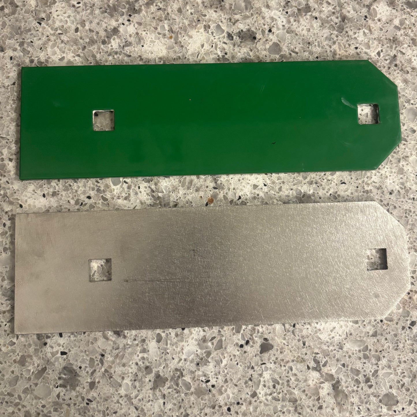 H207530: Stainless wear strip